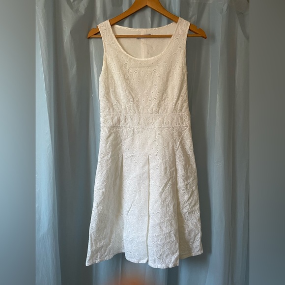 White cotton dress - Picture 1 of 3